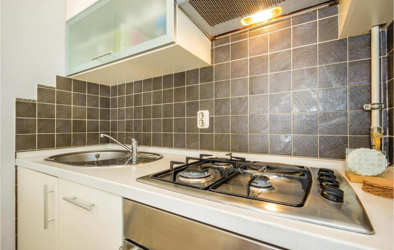1 Bedroom Amazing Apartment In Rijeka Ngoại thất bức ảnh